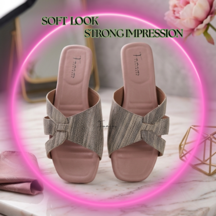 Chic Twist Leather Sandal